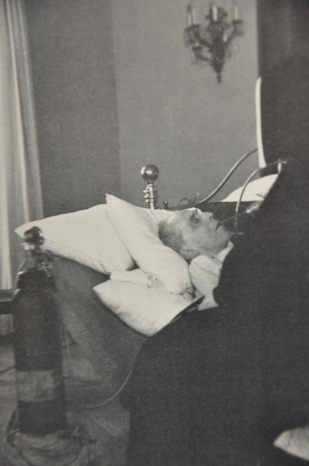 Pius XII on his deathbed