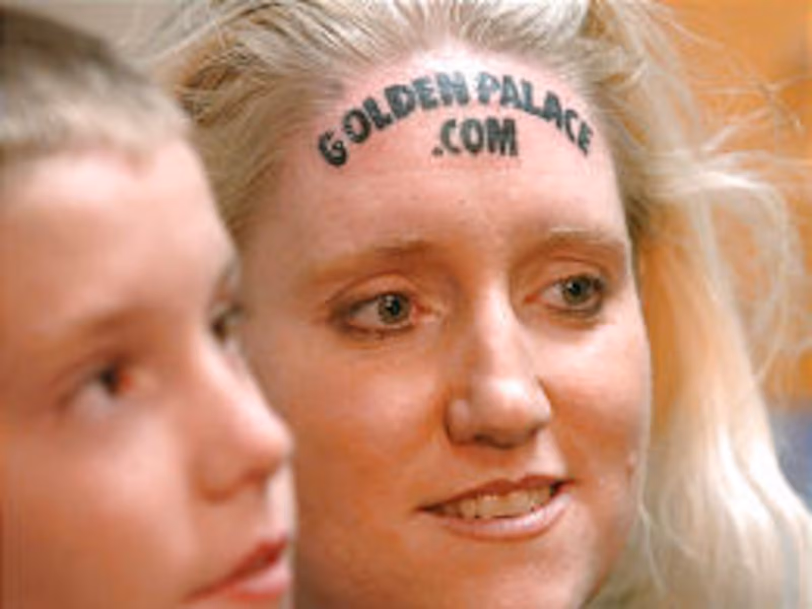 Skinvertising